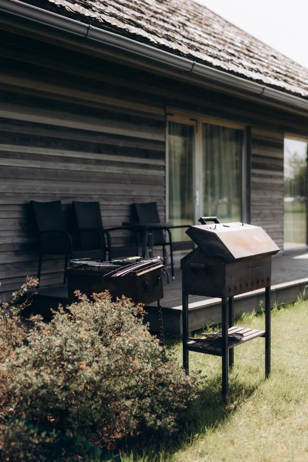 Durbes Atvari - Brivdienu Majas Ar Saunu Exteriör bild