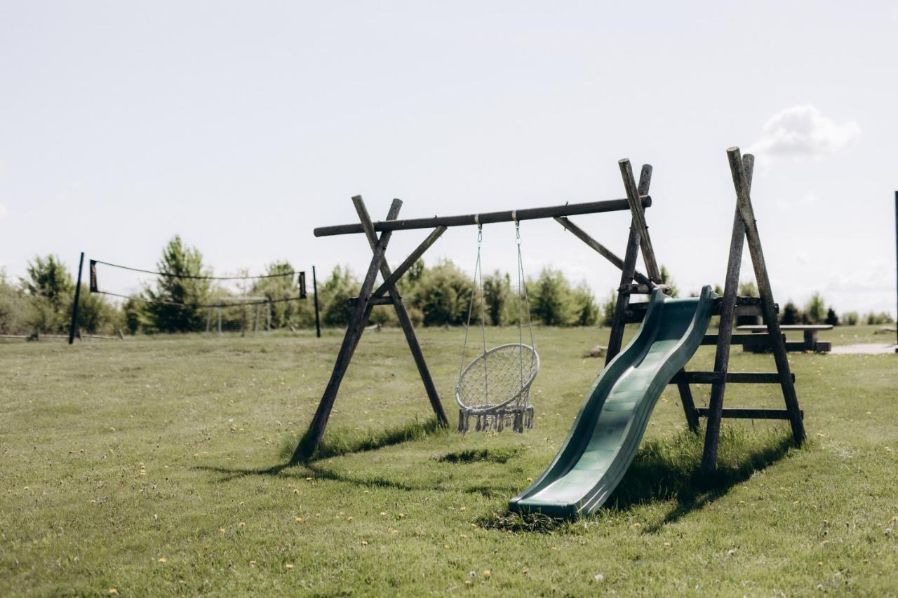 Durbes Atvari - Brivdienu Majas Ar Saunu Exteriör bild